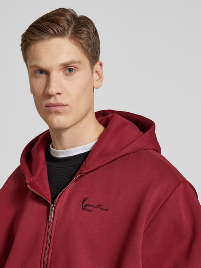 KARL KANI Sweatjacke mit Label-Stitching Bordeaux 3