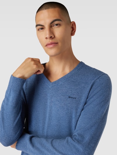 Gant Gebreide pullover van lamswolmix met V-hals Lichtblauw gemêleerd - 3