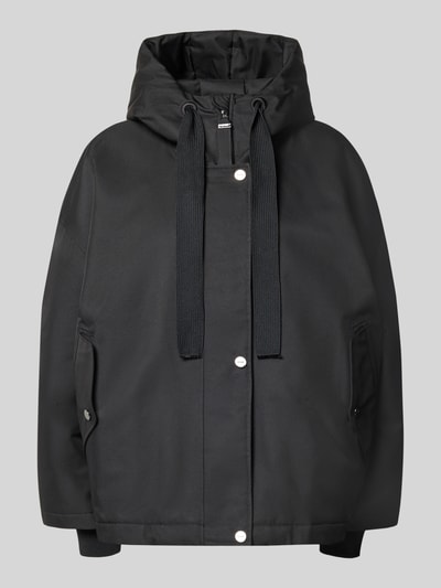 Produktfoto, kurtka Regular Fit Jacke mit Stehkragen Modell 'Rosie' od g-lab, czarny, kaptur z tunelem, wpuszczane kieszenie, długość tyłu w rozmiarze S: 68 cm, szerokość ramion w rozmiarze S: 65 cm, szerokość w klatce piersiowej w rozmiarze S: 68 cm, długość rękawów w rozmiarze S: 52 cm