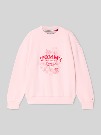 Produktfoto, Regular Fit sweatshirt uit katoenmix van Tommy Hilfiger Teens in effen roze met motiefprint, labelstitching en logodetail.
