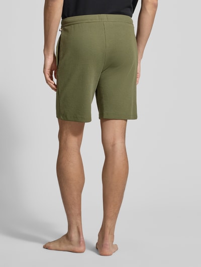 BOSS Regular Fit Sweatshorts aus Baumwoll-Mix Modell 'WAFFLE SHORTS' Oliv 5