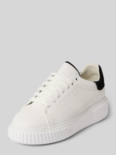 Produktfoto, Low Top Sneaker aus echtem Leder Modell 'SVEA 9A' von Marc O'Polo, kolor jednolity, czubek zaokrąglony, płaski obcas, tłoczone logo, detale w kontrastowym kolorze, sznurowane, podeszwa lekko fakturowana, gładka skóra i welur, materiał: prawdziwa skóra