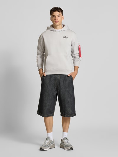 Alpha Industries Hoodie mit Kapuze Hellgrau 1