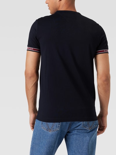 Tommy Hilfiger T-shirt z wyhaftowanym logo Granatowy 5