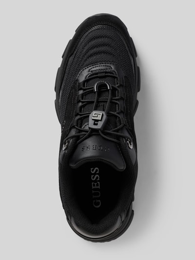 Produktfoto, Sneaker mit profilierter Sohle Modell 'IMERI' von Guess, schwarze Farbe, abgerundete Spitze, Schnürung, Label-Detail, Größeninfos