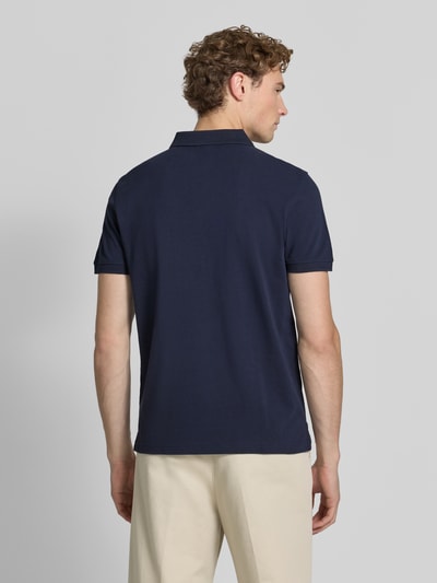 MCNEAL Regular Fit Poloshirt mit Label-Stitching Dunkelblau 5
