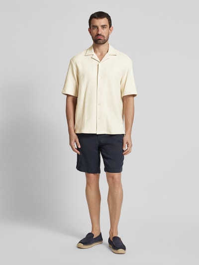 BOSS Poloshirt mit V-Ausschnitt Modell 'LARS' Offwhite 1