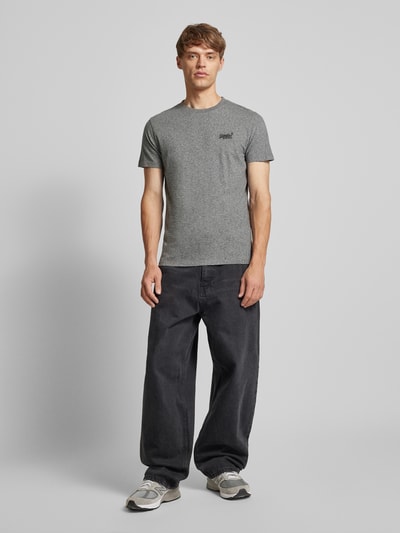 Superdry T-Shirt mit Label-Stitching Mittelgrau Melange 1