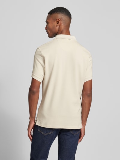 Barbour Slim Fit Poloshirt mit Label-Stitching Sand 5