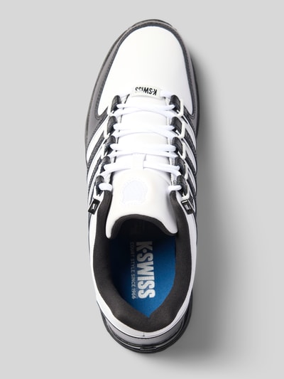 Produktfoto, Sneaker aus Leder mit Label-Details Modell 'Rinzler' von K-SWISS voor heren, wit leer, afgerond model, vetersluiting, profielzool, hakhoogte maat 44: 3 cm, schachthoogte maat 44: 9 cm, schachtbreedte maat 44: 9 cm