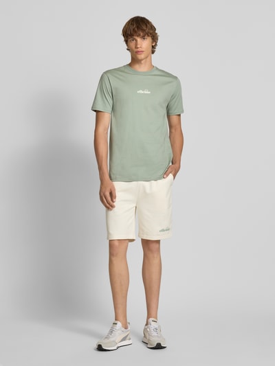 Ellesse Regular Fit Sweatshorts mit Label-Print Modell 'MOLLA' Offwhite 1