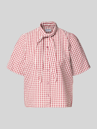 Produktfoto, Schluppenbluse mit Knopfleiste von Jake*s Casual, gerades model, strikkraag, 1/2-mouwen, rood-wit geruit, ruglengte 60 cm, mouwlengte 24 cm