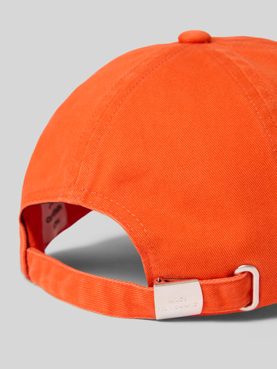 Productfoto, baseballpet van puur katoen in feloranje met labelstitching, verstelbare klep, 'Basecap met Label-Stitching' van MADS NØRGAARD, in grootte verstelbaar