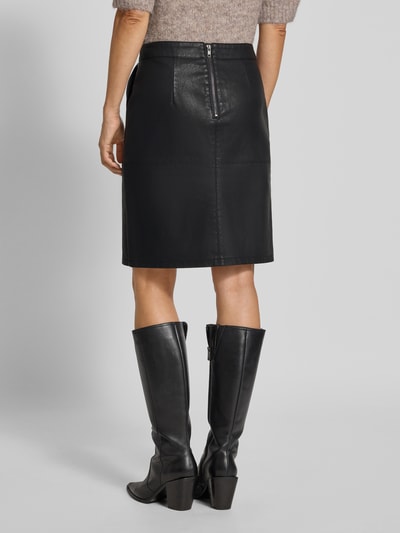 Soyaconcept Knielange rok in leerlook, model 'Gunilla' Zwart - 5