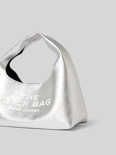 Marc Jacobs Hobo Bag mit Label-Print Silber 3