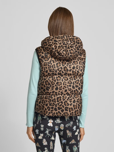 Marc Cain Regular Fit Steppjacke mit Allover-Animal-Print Camel 5