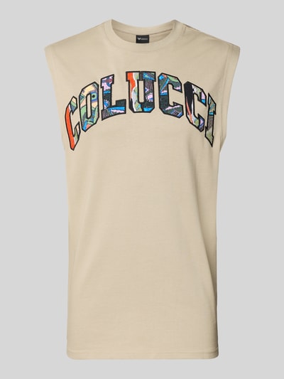 Produktfoto, Regular Fit Tanktop mit Label-Stitching von COLUCCI in Beige aus reiner Baumwolle, farbige Schrift, Rundhalsausschnitt