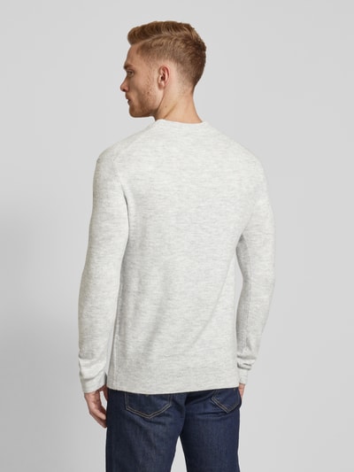 Tom Tailor Denim Regular Fit Strickpullover mit Wolle und Label-Stitching am Ärmel Hellgrau Melange 5