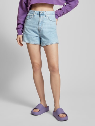 Levi's® Mom Fit Jeansshorts mit Knopf- und Reißverschluss Hellblau 4