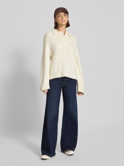 Gina Tricot Strickpullover mit Umlegekragen und Knopfleiste Ecru 1
