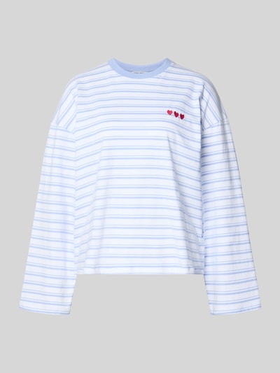 Produktfoto, Relaxed Fit Sweatshirt mit Motiv-Stitching von REVIEW, weiße Baumwolle mit blauen Streifen und roten Herzen, Rundhalsausschnitt