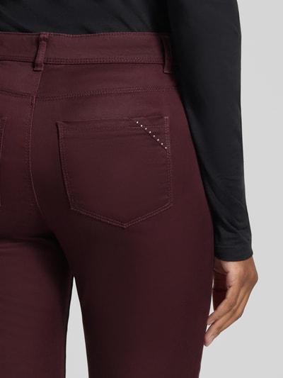 Christian Berg Woman Slim Fit Jeans mit Eingriff- und Gesäßtaschen Dunkelrot 3