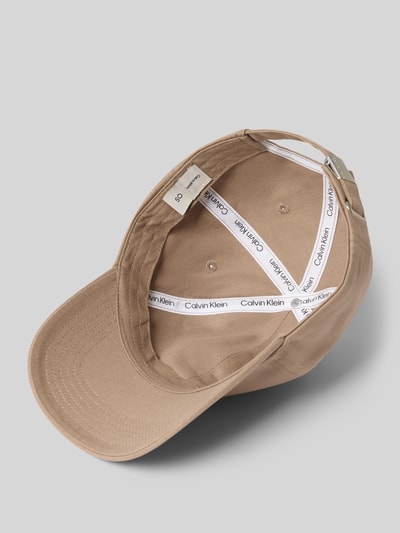 Produktfoto, Basecap aus reiner Baumwolle von CK Calvin Klein in Beige, Optik: Unifarben, Logo-Stitching, Verschluss: verstellbarer Riegel