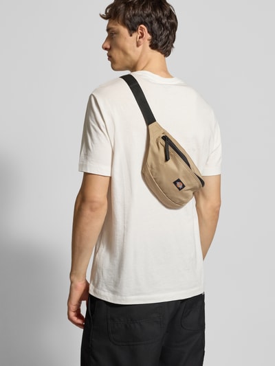 Dickies Bauchtasche mit Label-Detail Khaki 1