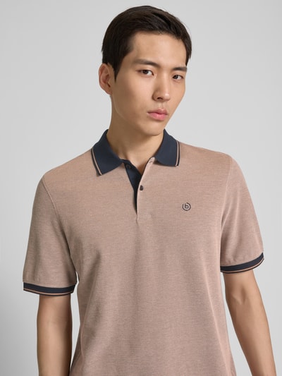 bugatti Poloshirt mit Label-Stitching Camel 3