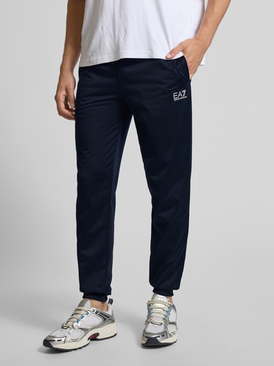 EA7 Emporio Armani Trainingsanzug mit Label-Print Dunkelblau 6