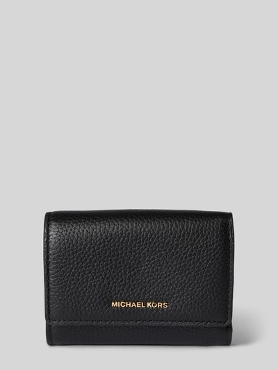 Produktfoto, Portemonnaie mit Label-Detail Modell 'BRYANT' von MICHAEL Michael Kors in Schwarz mit Struktur-Optik, Hauptfach mit Druckknopfverschluss, Reißverschlussfach und diversen Einsteckfächern.