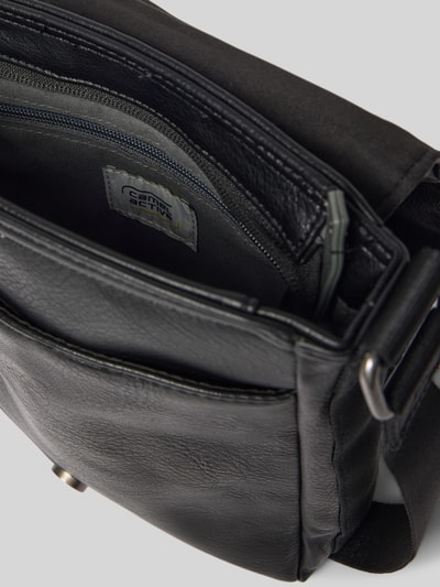 camel active Crossbody Bag mit Label-Prägung Modell 'TRACES' Black 4