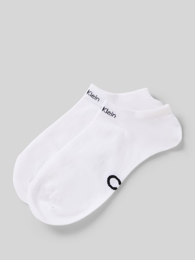 Produktfoto, białe Sneakersocken mit COOLMAX®-Fasern Modell 'LEANNE' von CK Calvin Klein, elastyczny materiał, widoczne logo, 2-pack