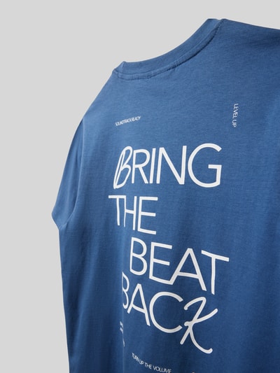 Produktfoto, Regular Fit T-Shirt mit Statement-Print von Garcia aus Reine Baumwolle in Blau mit weißem Druck, Kinder T-Shirt, Rundhalsausschnitt, Rückenlänge bei Größe 140: 57 cm, Struktur glatte Textur