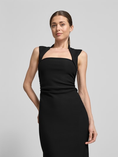 Kobiece modelka ma na sobie czarną sukienkę midi model 'Rose Bodycon' od Forever New, mieszanka materiałów z dodatkiem streczu, podkreślająca figurę, prostokątny dekolt, długość tyłu w rozmiarze 36: 130 cm, szerokość w rozmiarze 36: 35 cm, długość rękawów w rozmiarze 36: 11 cm, gładka faktura, widok na górną część ciała z przodu.