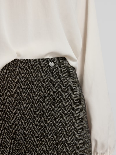 Marc Cain Bootcut stoffen broek met persplooien, model 'FREDERICA' Zwart - 3