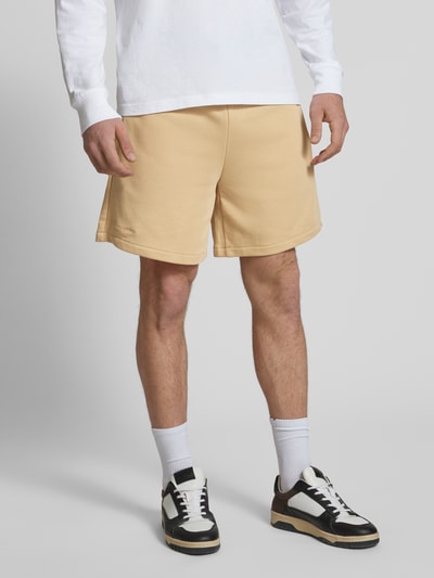 CHAMPION Relaxed Fit Sweatshorts mit Logo-Badge Modell 'Sustainable' Beige 4