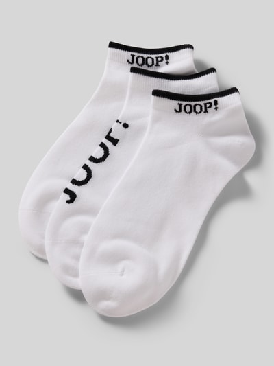 Produktfoto, weiße Sneakersocken mit schwarzen Label-Details, körpernahe Passform, Baumwoll-Mix mit Stretch-Anteil, 3er-Pack, Sneakersocken mit Label-Details im 3er-Pack von JOOP! Collection für Damen
