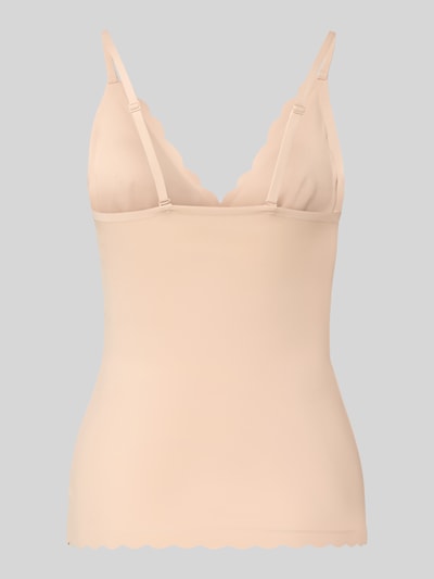 Produktfoto, Unterhemd mit Wellensaum und herausnehmbaren Pads von Skiny in Beige, Material-Mix mit Stretch-Anteil, körpernahe Passform, Modell 'Camisole', verstellbare Träger, glatte Textur, dezente Wellenform am Saum.