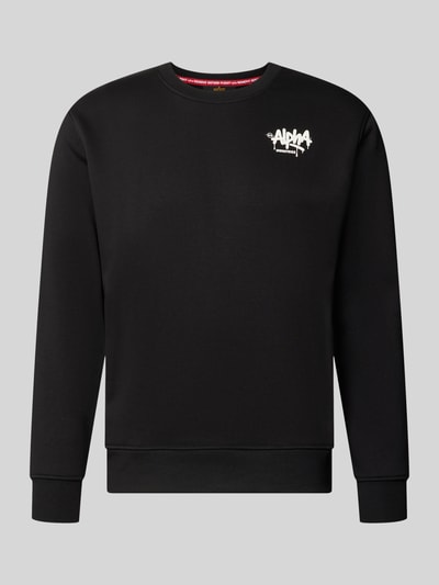 Produktfoto, Regular Fit Sweatshirt aus Baumwoll-Mix von Alpha Industries in Schwarz mit Logo-Print, gerippter Blende und elastischen Abschlüssen