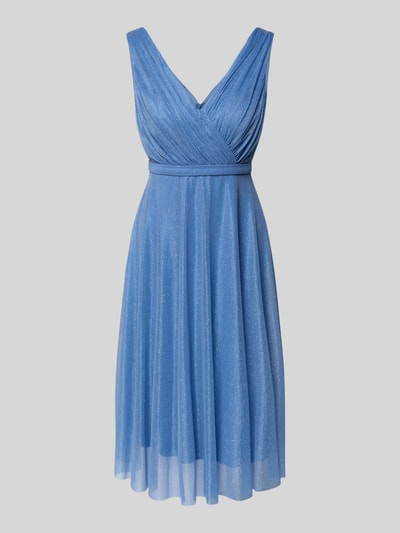 Produktfoto, Regular Fit Kleid mit Glitzer-Mesh von TROYDEN COLLECTION, taillierte Passform, Knielänge, ärmelloses Design, blauer Stoff mit Glitzer-Optik und V-Ausschnitt, feines Mesh-Gewebe und strukturierte Textur.