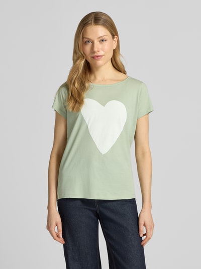 Modelka kobieca nosi damski t-shirt Regular Fit T-Shirt aus reiner Baumwolle von Marc O'Polo, efekt: jednolity kolor, nadruk z motywem, okrągły dekolt, krótki rękaw, dżersej, czysta bawełna, całkowity widok z przodu.