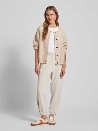 MAC Tapered Fit Stoffhose mit Bundfalten Modell 'Olivia' Offwhite 1