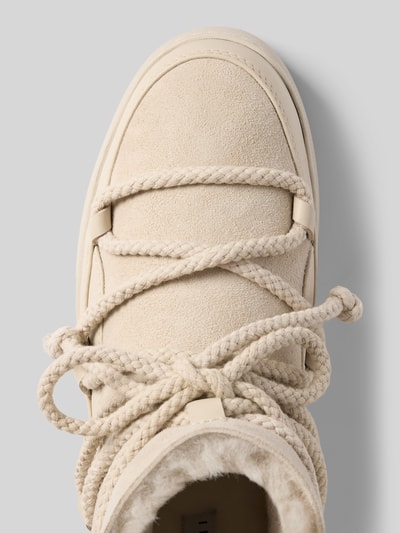 Produktfoto, Boots mit Schnürverschluss Modell 'Classic' von INUIKII in Beige, abgerundete Passform, profilierte Sohle, Wildleder-Textur, Damenmodell