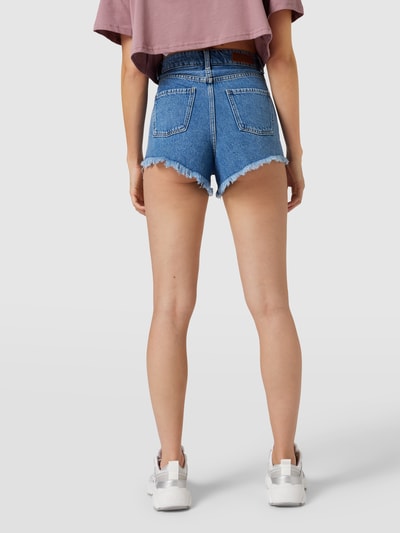 Review Jeansshorts mit ausgefransten Abschlüssen Blau 5