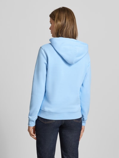 Tommy Jeans Regular Fit Hoodie aus Baumwoll-Mix Hellblau 5