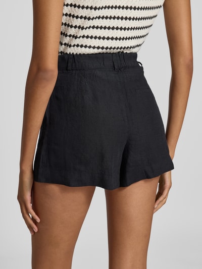 Gina Tricot Regular Fit Leinenshorts mit Bundfalten Black 3