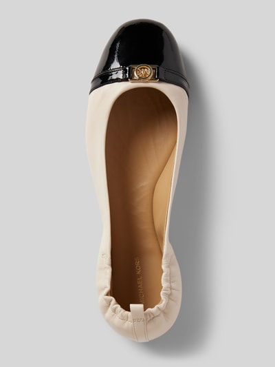 MICHAEL Michael Kors Ballerinas mit Label-Detail Modell 'MANDY' Offwhite 3