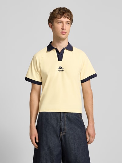ANOTHER COTTON LAB koszulka polo o kroju regular fit z logo i listwą guzikową Żółty 4