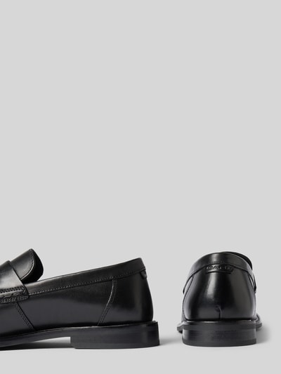 Produktfoto, Loafer aus echtem Leder Modell 'Lozham' von Gant in Schwarz, glatte Oberfläche, abgerundete Form, 2 cm Absatz, 7 cm Schafthöhe, 11 cm Schaftweite bei Größe 44